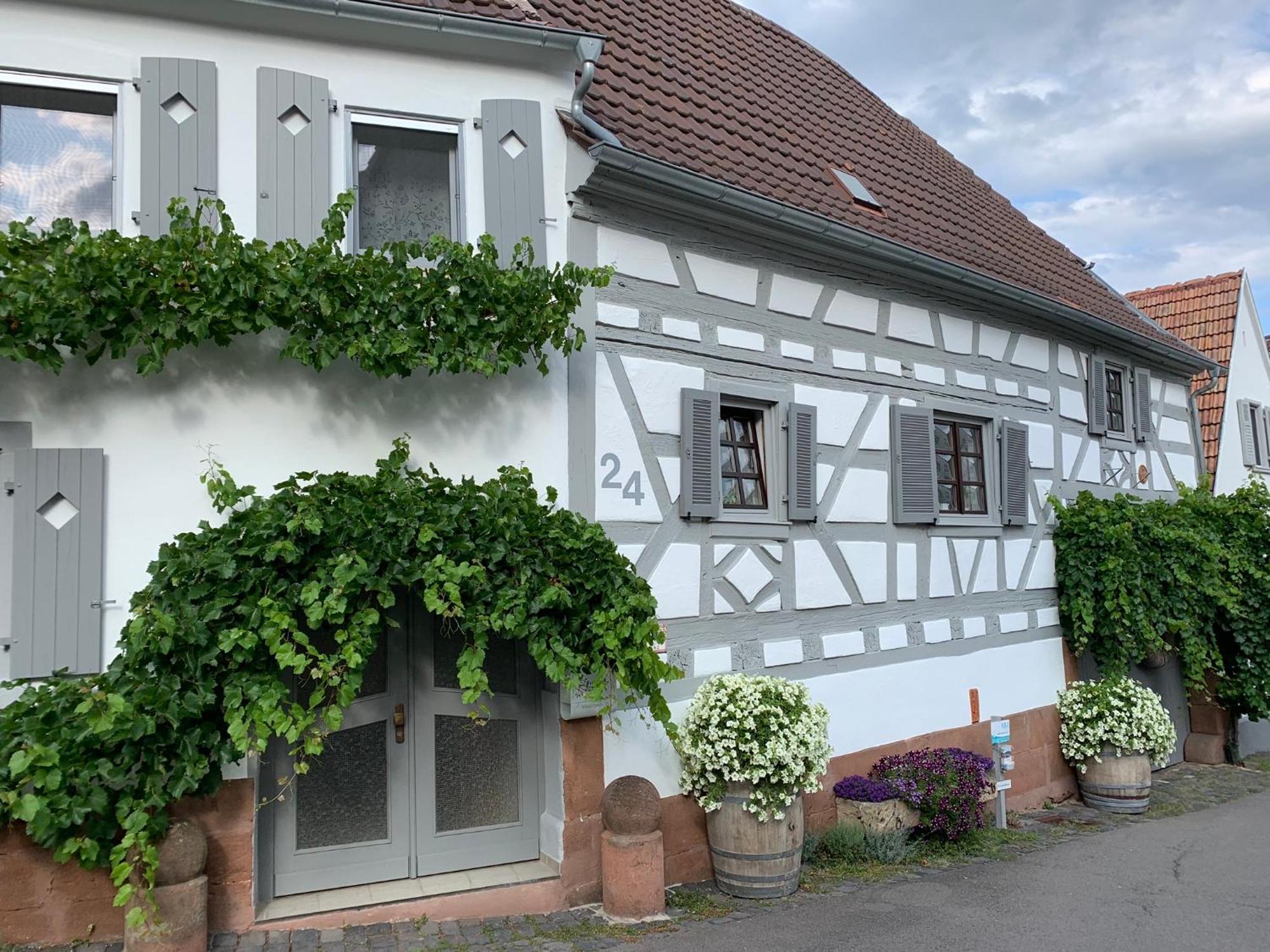 Ferienwohnung Sambachhaus Глайсцелн-Глайсхорбах Екстериор снимка